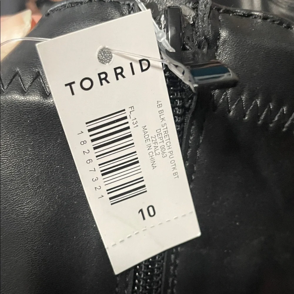 NWT 10WW Torrid Black Over the Knee Boots - Picture 2 of 6